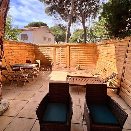Sympathique Studio En Rez De Jardin Dans Residence Hyères Zewnętrze zdjęcie