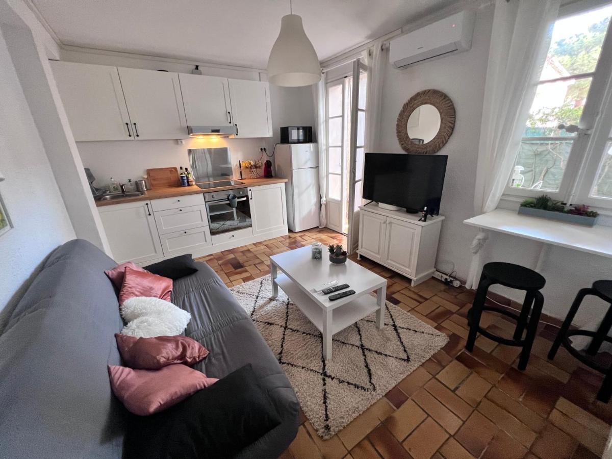 Sympathique Studio En Rez De Jardin Dans Residence Hyères Zewnętrze zdjęcie