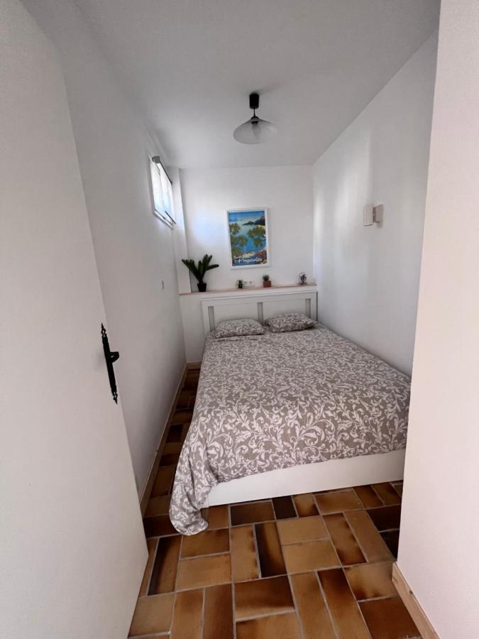 Sympathique Studio En Rez De Jardin Dans Residence Hyères Zewnętrze zdjęcie