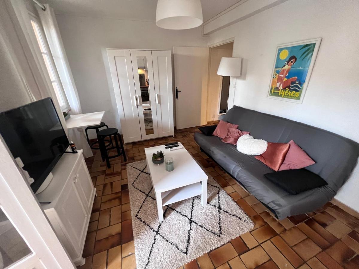 Sympathique Studio En Rez De Jardin Dans Residence Hyères Zewnętrze zdjęcie