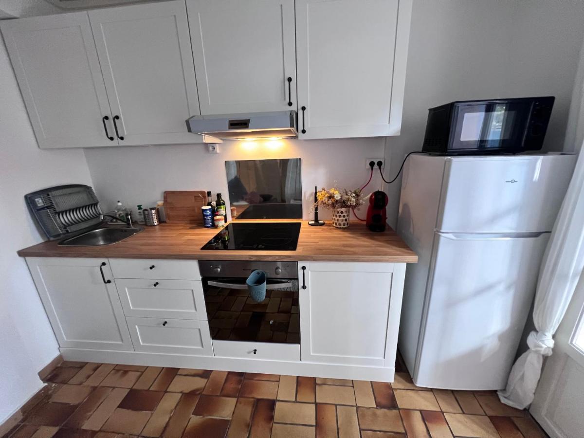 Sympathique Studio En Rez De Jardin Dans Residence Hyères Zewnętrze zdjęcie